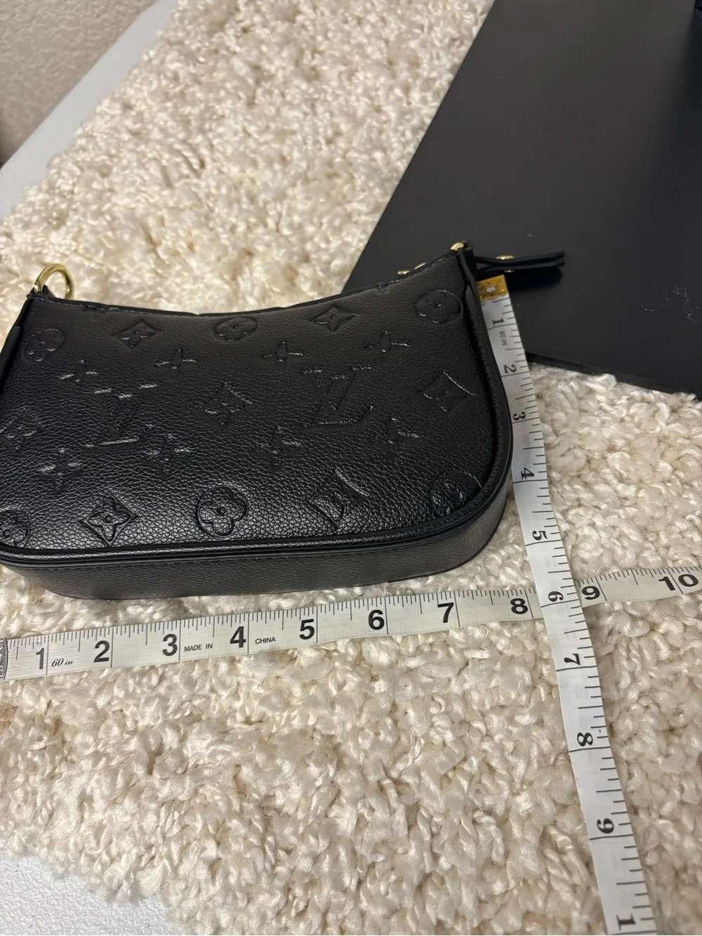 Black Women's Shoulder Bag with Gold Chain - Picture 7 of 7